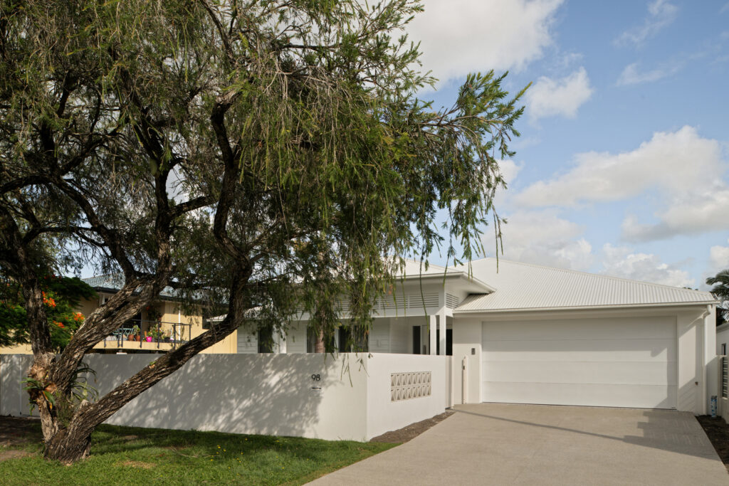 Featured Projects - J Co Constructions Knockdown Rebuild Sunshine Coast - Modern custom home on the Sunshine Coast